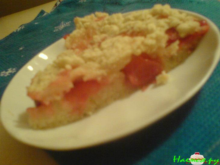 Сливовый пирог с миндалем