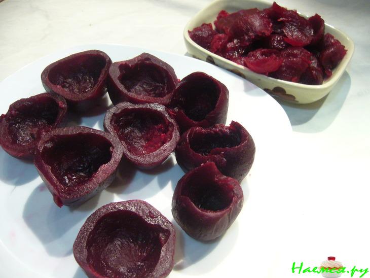 Свекла фаршированная селедочным салатом