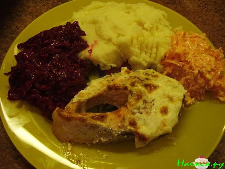 Форель, запеченная в духовке