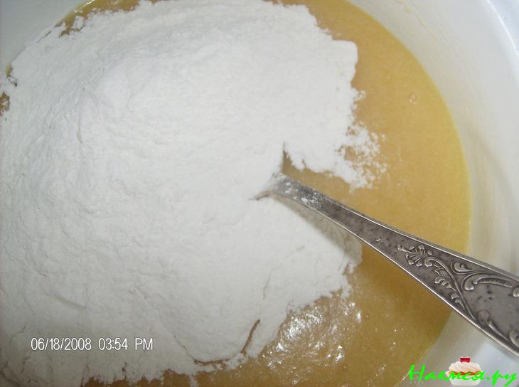 Маковый пирог с абрикосами