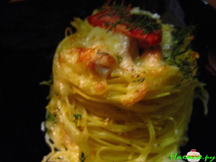 Курочка в гнёздышке