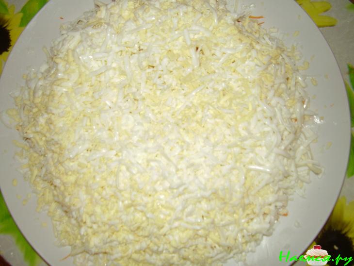 Салат "Гнездо" с перепелиными яйцами