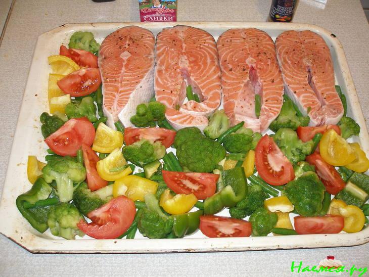 Семга с овощным гарниром сразу Семга с овощным гарниром сразу