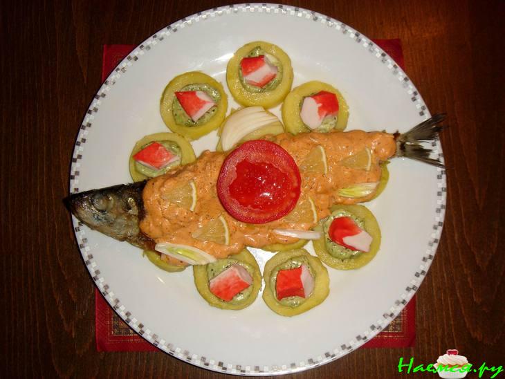 Сельдь под таматно-сметанным соусом