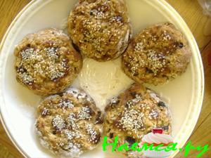 Банановые булочки с кунжутом