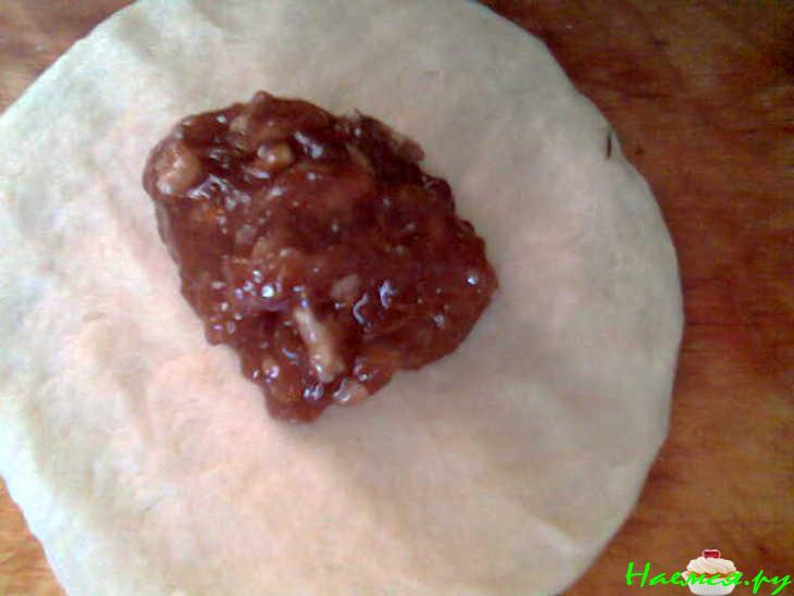 Булочки с джемом и орешками