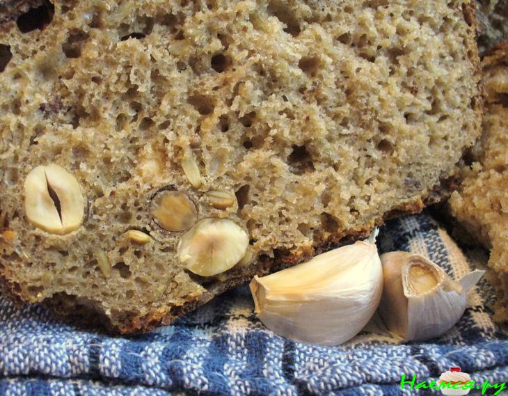 Хлебушек с орешками на закваске