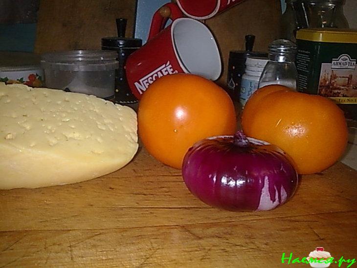 Салат "Крымский" с помидорами, луком т сыром