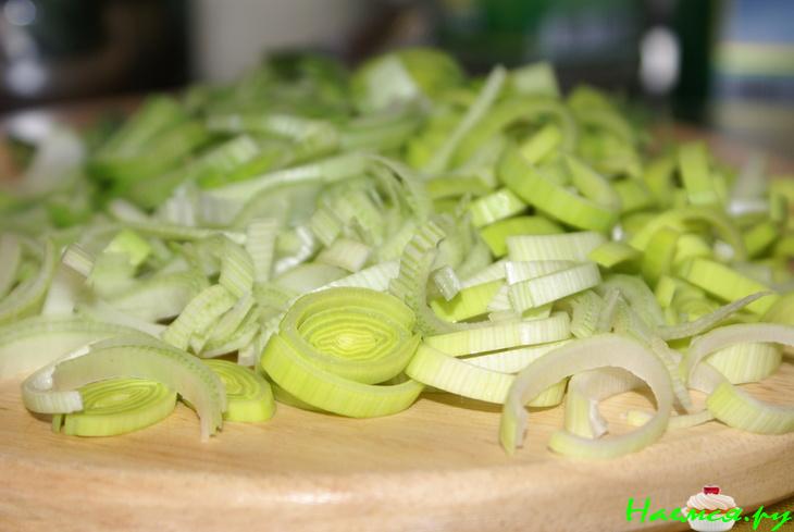 Телятина с вишней и розмарином в шоколадном соусе