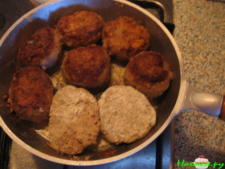 Котлеты в гранатово-пряном соусе Котлеты в гранатово-пряном соусе