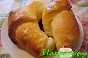 Рогалики из заварного дрожжевого теста