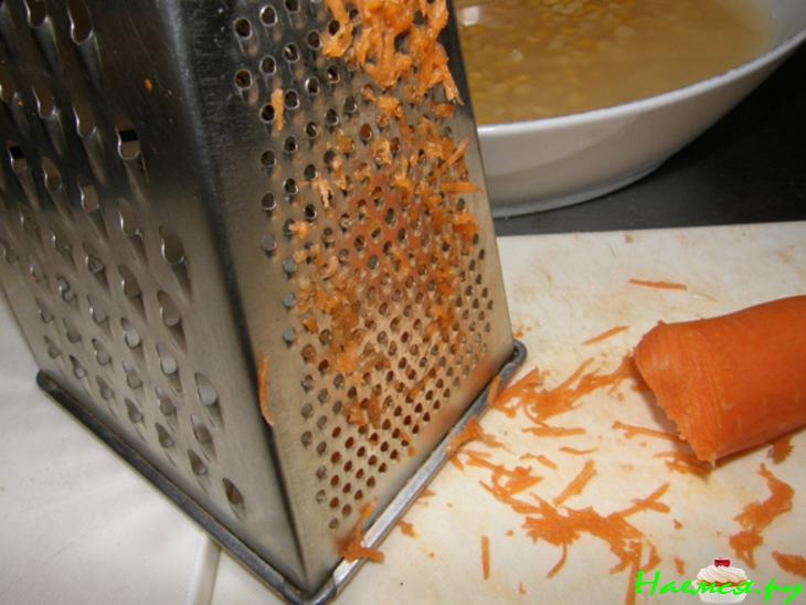 Гороховый суп со свиными ребрышками