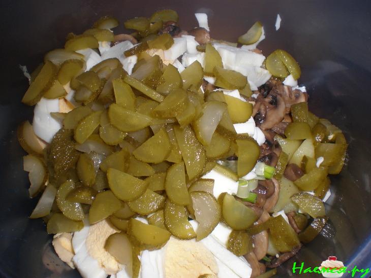 Салат картофельный с грибами