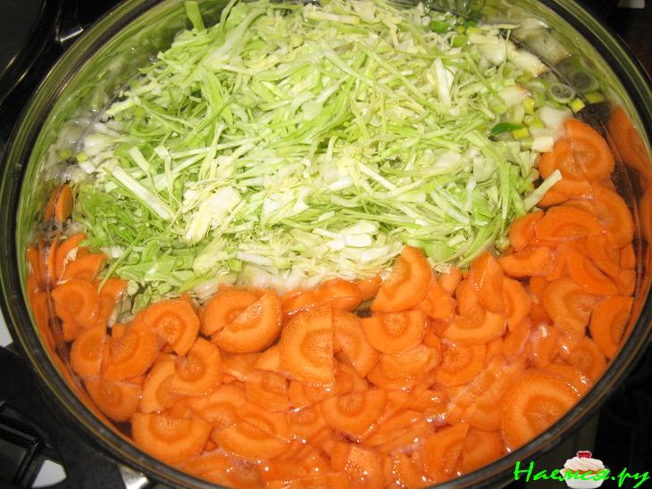 "Молодой" борщ с свекольной ботвой