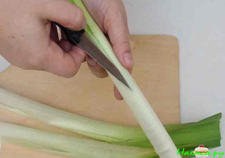 Котлеты в листьях лука-порея