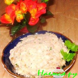 Салат из цветной капусты с сыром и орехами