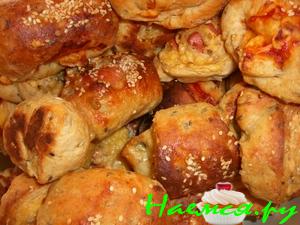 Булочки с сосисками и сыром