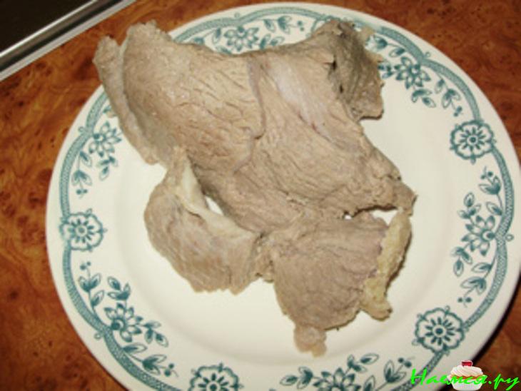 Тортик закусочный "Женский каприз" со свининой и шампиньонами Тортик закусочный "Женский каприз" со свининой и шампиньонами