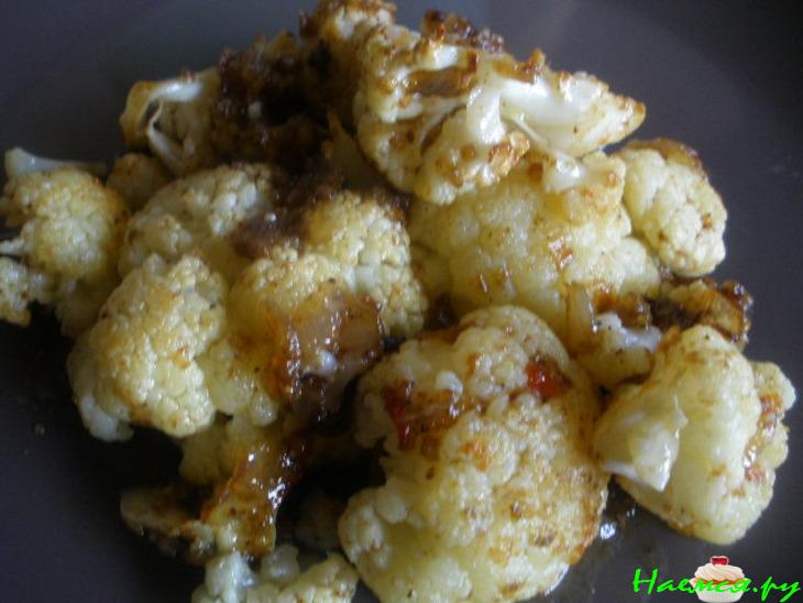 Цветная капуста, запеченная со специями