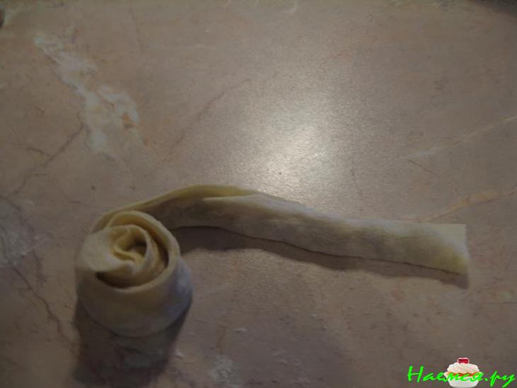 Манты-розочки