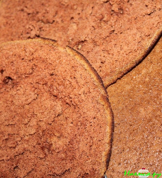 Торт горькошоколадный с кофейным кремом и ромовой пропиткой