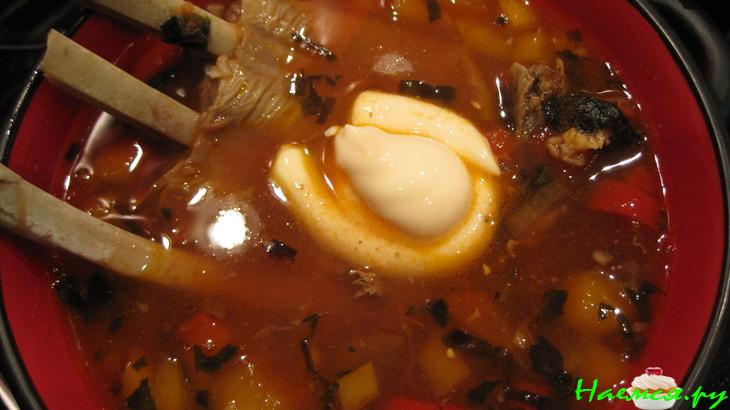 Ароматный суп с томатами и сладким перцем