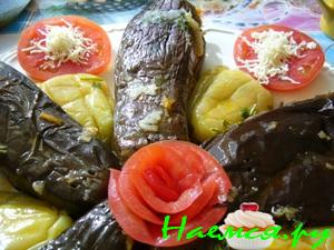 Баклажаны фаршираванные морковью