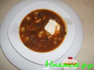 Суп гуляш с фасолью