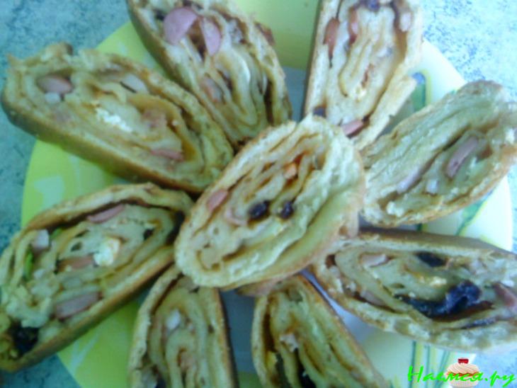 Пицца и рулет на тане