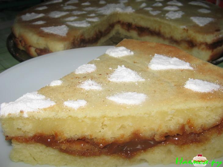 Пирог со сгущенкой