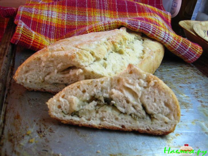 Фокачча с чесноком и укропом