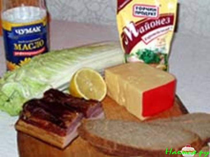 Салат "Цезарь" с копченым беконом Салат "Цезарь" с копченым беконом