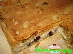 Пирог "Фило-ман" с начинкой из рикотты и фисташек