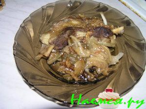 Ребрышки говяжьи тушеные с овощами Ребрышки говяжьи тушеные с овощами