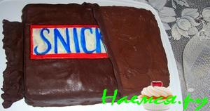 Торт "Воздушный сникерс" украшение