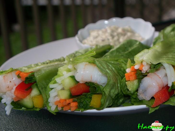 Летние роллы с креветками 