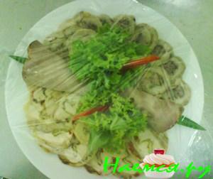 Рулет из курицы с ананасом и сыром