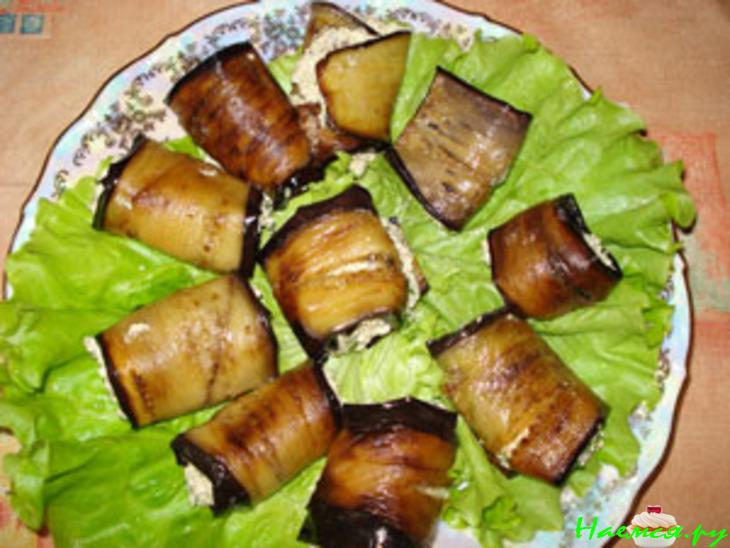 Баклажанные рулетики