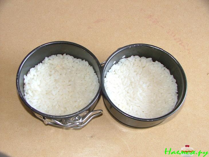 Закусочные пирожные-суши с салатом