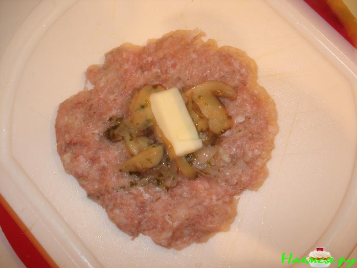 Биточки рубленые "Буковинские" фаршированные