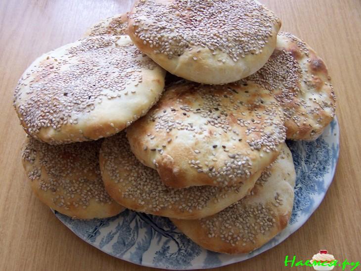 Пита с кунжутом