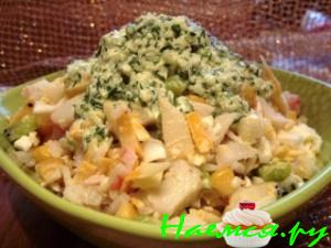 Салатик с зеленым соусом