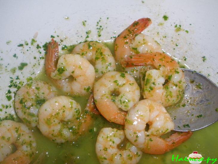 Креветки в двух соусах
