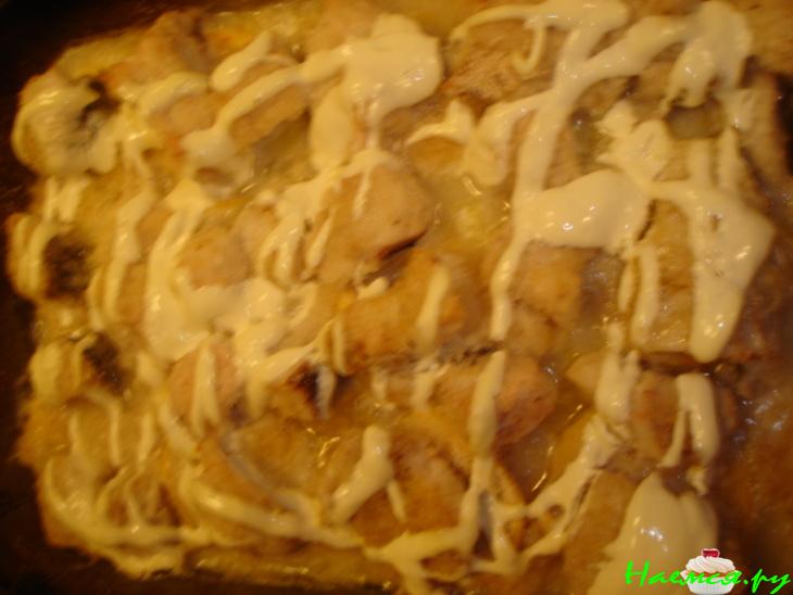 Щука запеченная с сухарями и лимоном