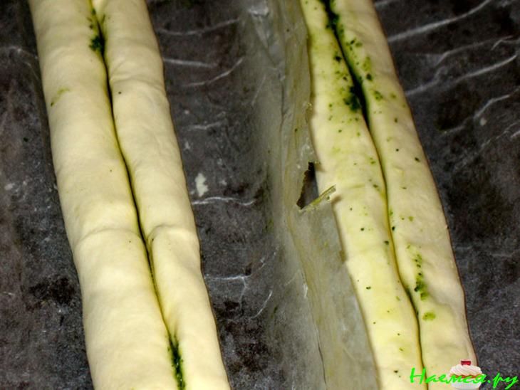 Тёплая закуска: "Свиные ушки" с песто