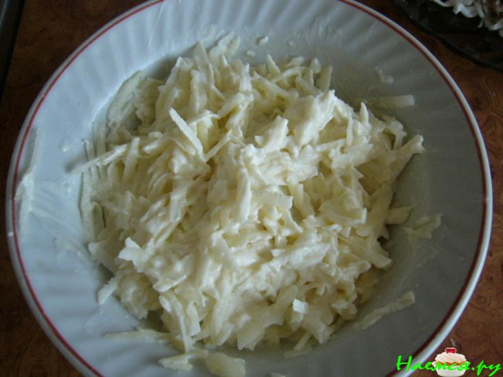 Салат "Хризантема" с сардиной