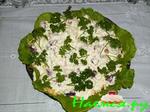 Морской салат с яблоком и бананом