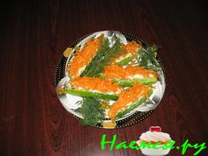 Свежие фаршированные огурчики