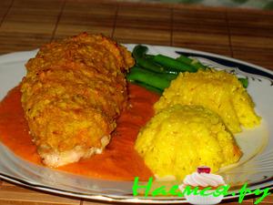 Шницель из индейки под морковным покрывалом
