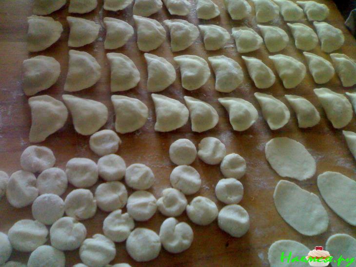 Вареники с картошкой и тушеной капустой